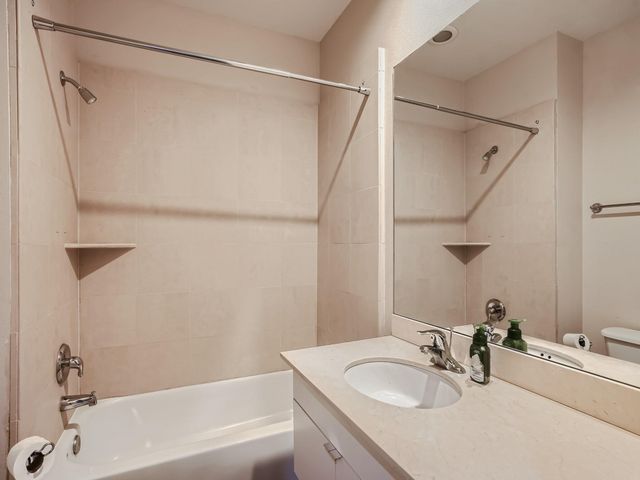 1112 Columbus Street B, Houston, TX 77019