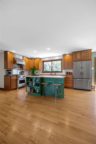 12 Fairview Knoll NE, Iowa City, IA 52240