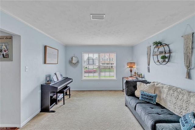 3004 Beech Grove LN, Suffolk, VA 23435