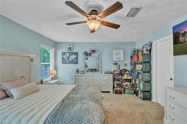 3004 Beech Grove LN, Suffolk, VA 23435