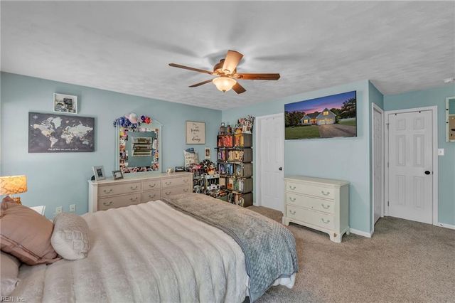 3004 Beech Grove LN, Suffolk, VA 23435