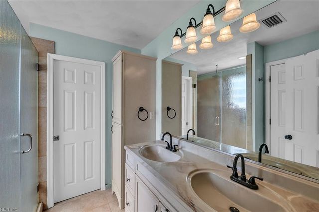 3004 Beech Grove LN, Suffolk, VA 23435