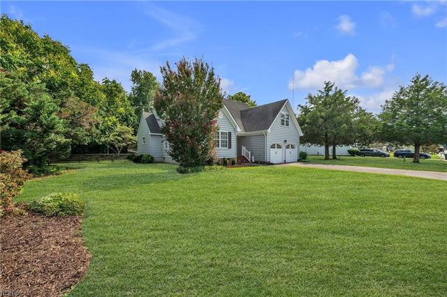3004 Beech Grove LN, Suffolk, VA 23435