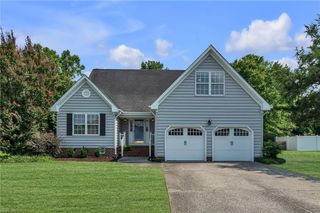 3004 Beech Grove LN, Suffolk, VA 23435