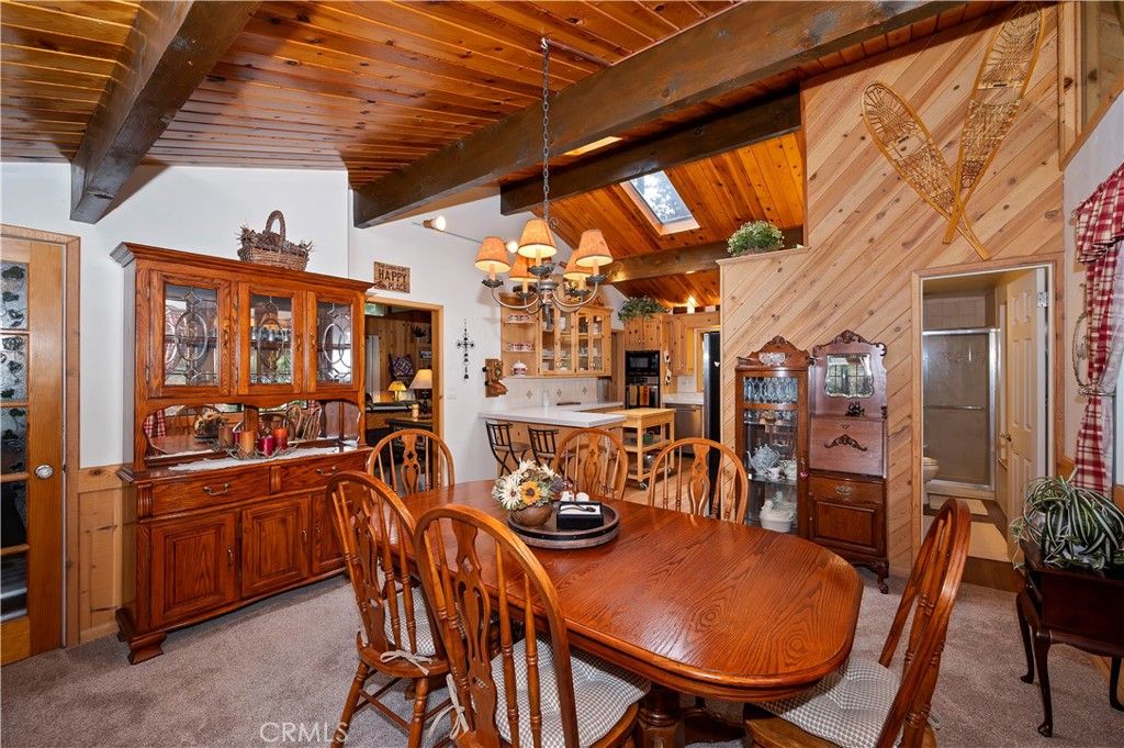 Image 11 of property listing at 2358 Rim Of The World, Running Springs, CA 92382