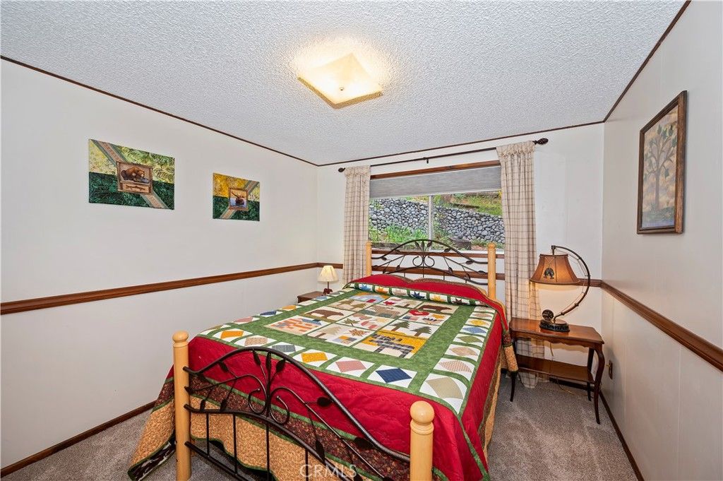 Image 23 of property listing at 2358 Rim Of The World, Running Springs, CA 92382