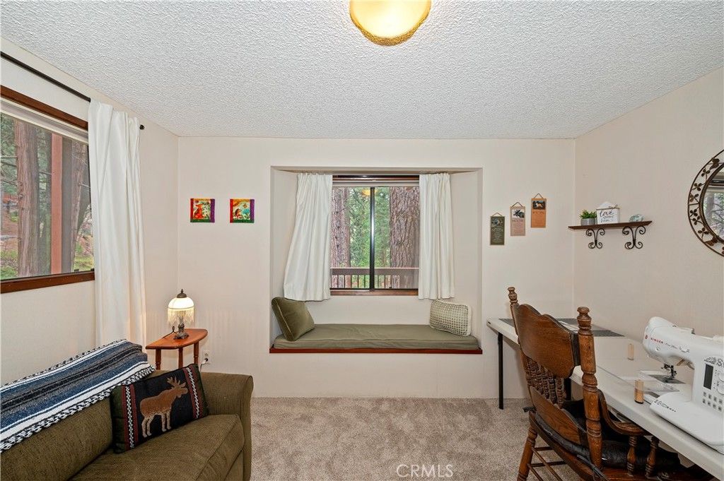 Image 25 of property listing at 2358 Rim Of The World, Running Springs, CA 92382