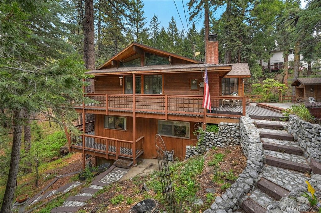 Image 35 of property listing at 2358 Rim Of The World, Running Springs, CA 92382