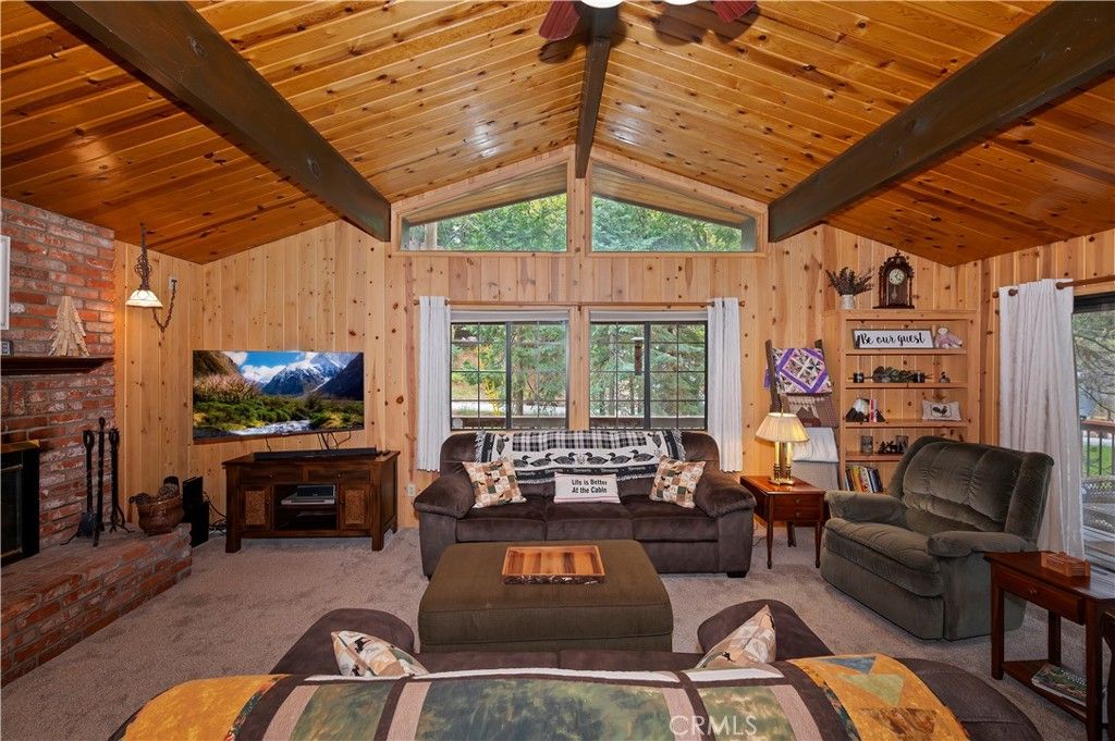 Image 7 of property listing at 2358 Rim Of The World, Running Springs, CA 92382