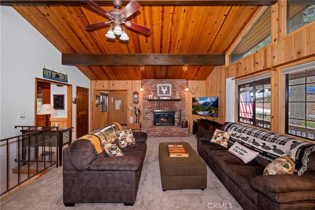 Image 9 of property listing at 2358 Rim Of The World, Running Springs, CA 92382