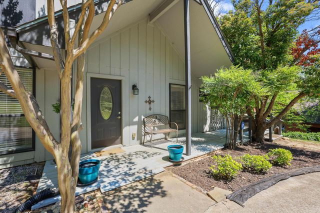 325 Lakewood Lane, Pottsboro, TX 75076