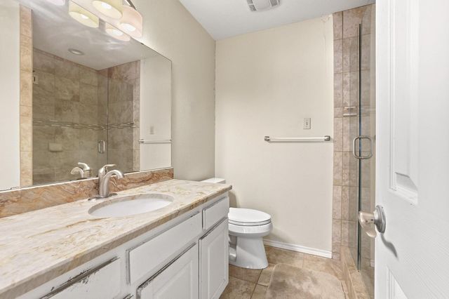 325 Lakewood Lane, Pottsboro, TX 75076