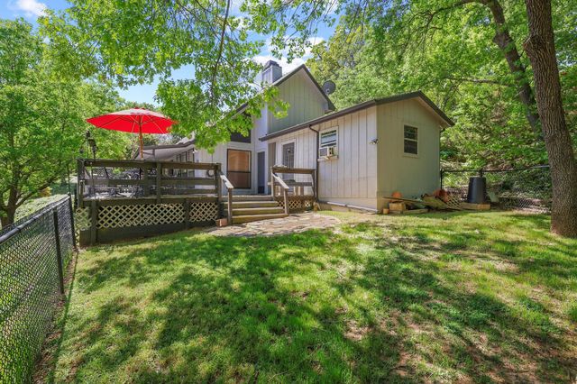 325 Lakewood Lane, Pottsboro, TX 75076