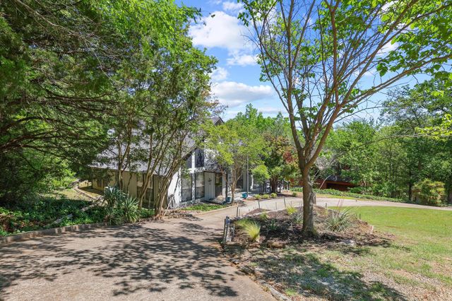 325 Lakewood Lane, Pottsboro, TX 75076