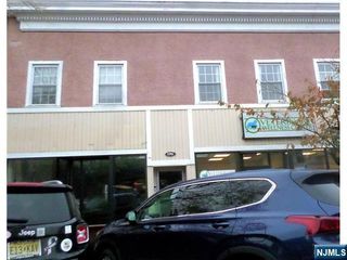 196 Rock Road 2 B, Glen Rock, NJ 07452