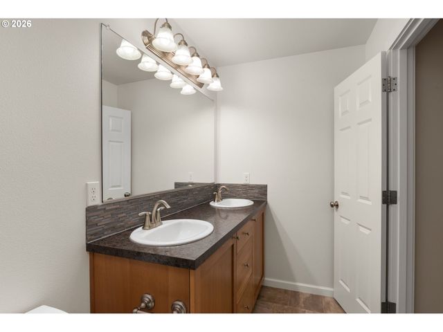 31250 Nw COMMERCIAL St, North Plains, OR 97133