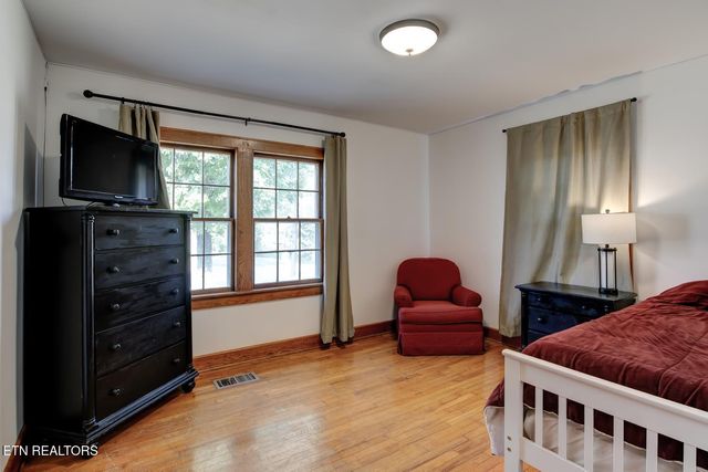 167 S College St, Madisonville, TN 37354