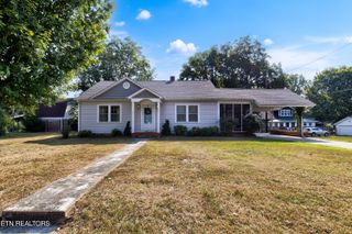 167 S College St, Madisonville, TN 37354