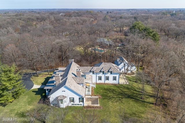 383 County Line Road, Barrington Hills, IL 60010
