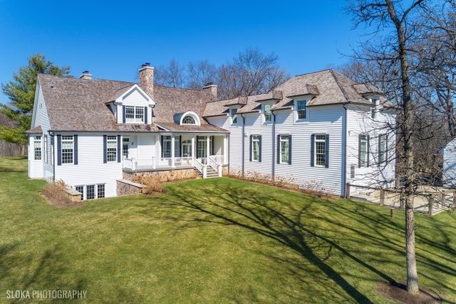 383 County Line Road, Barrington Hills, IL 60010