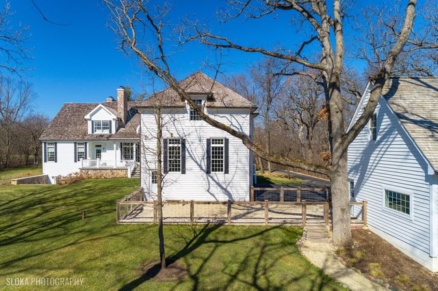 383 County Line Road, Barrington Hills, IL 60010