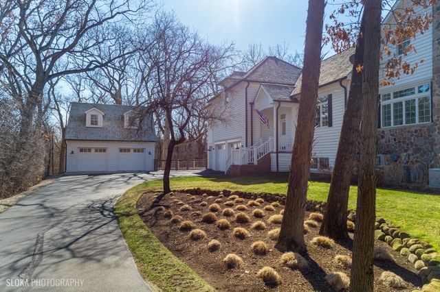 383 County Line Road, Barrington Hills, IL 60010