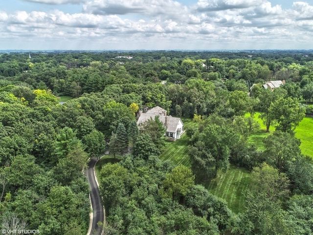 383 County Line Road, Barrington Hills, IL 60010
