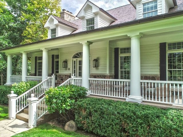 383 County Line Road, Barrington Hills, IL 60010