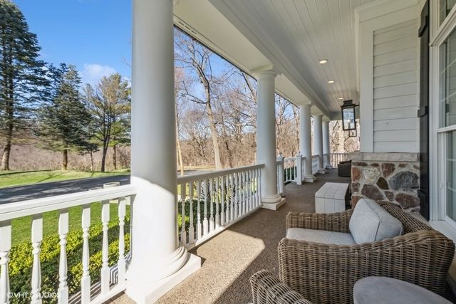 383 County Line Road, Barrington Hills, IL 60010