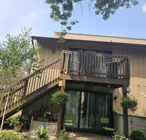 27 Jamaica Colony 7, Fox Lake, IL 60020