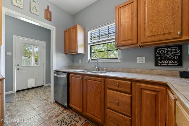 9506 Fournier Avenue, D'iberville, MS 39540