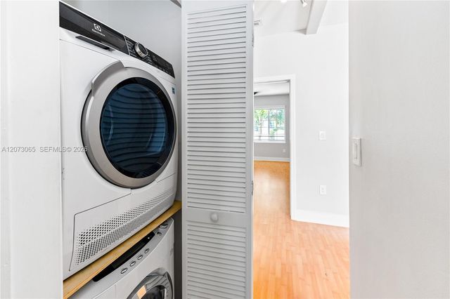 1000 Meridian Avenue 8, Miami Beach, FL 33139