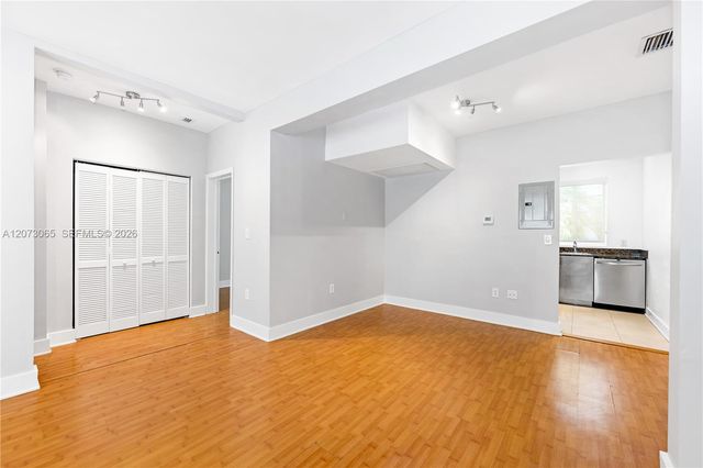 1000 Meridian Avenue 8, Miami Beach, FL 33139