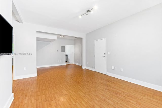 1000 Meridian Avenue 8, Miami Beach, FL 33139