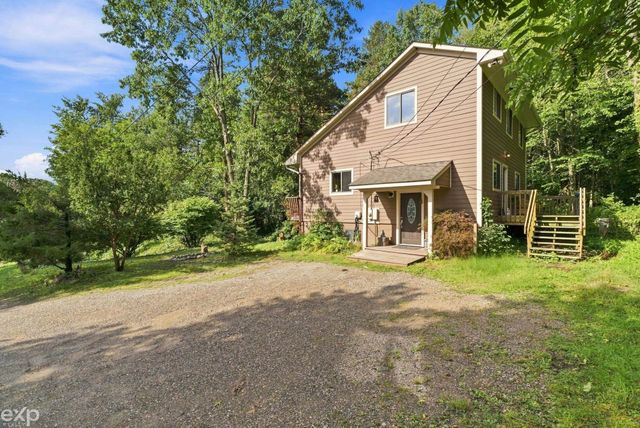 535 Goldengate Street, Lake Orion, MI 48362