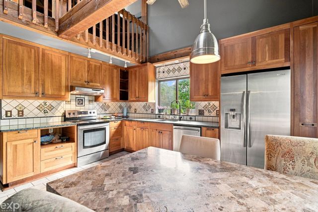 535 Goldengate Street, Lake Orion, MI 48362