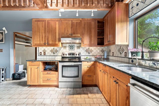 535 Goldengate Street, Lake Orion, MI 48362