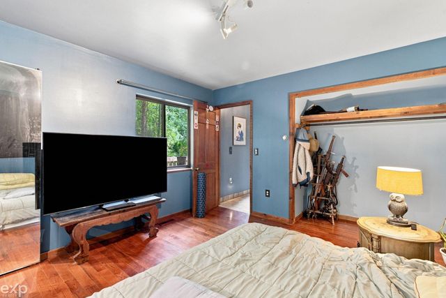 535 Goldengate Street, Lake Orion, MI 48362