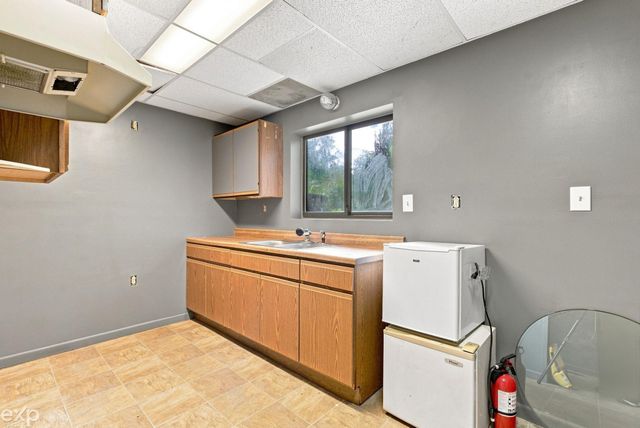 535 Goldengate Street, Lake Orion, MI 48362