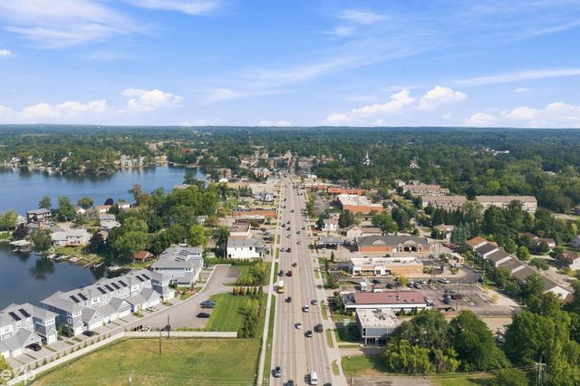 535 Goldengate Street, Lake Orion, MI 48362