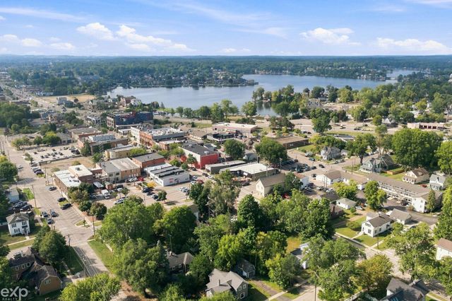 535 Goldengate Street, Lake Orion, MI 48362