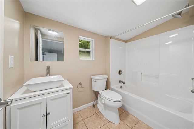 518 State Route 908 Ext, Tarentum, PA 15084