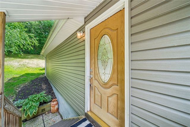 518 State Route 908 Ext, Tarentum, PA 15084