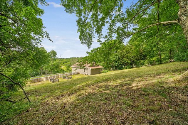 518 State Route 908 Ext, Tarentum, PA 15084