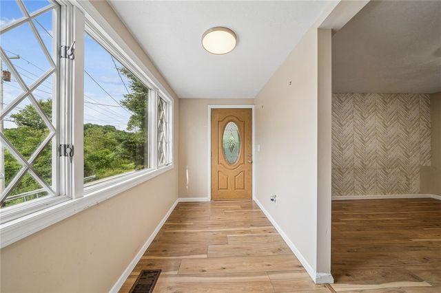 518 State Route 908 Ext, Tarentum, PA 15084