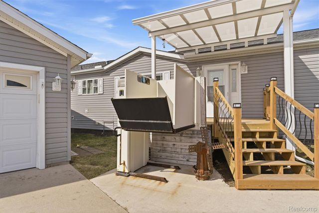11050 Willowgreen Court, Green Oak Township, MI 48178