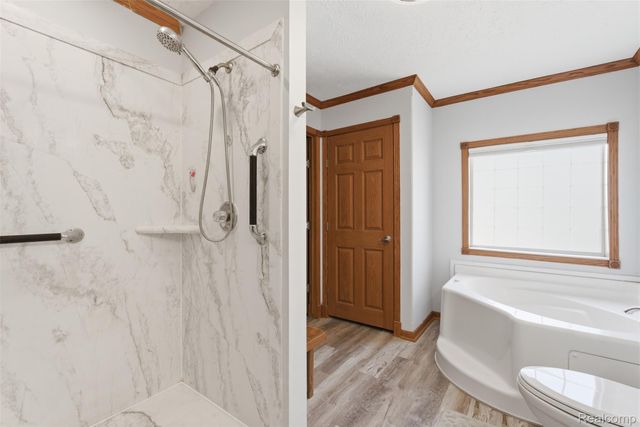 11050 Willowgreen Court, Green Oak Township, MI 48178