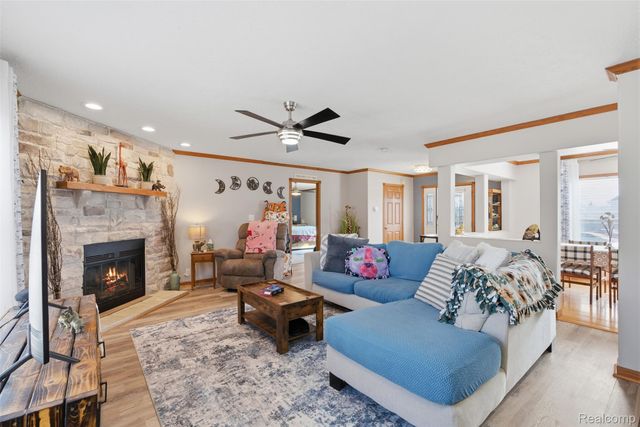 11050 Willowgreen Court, Green Oak Township, MI 48178