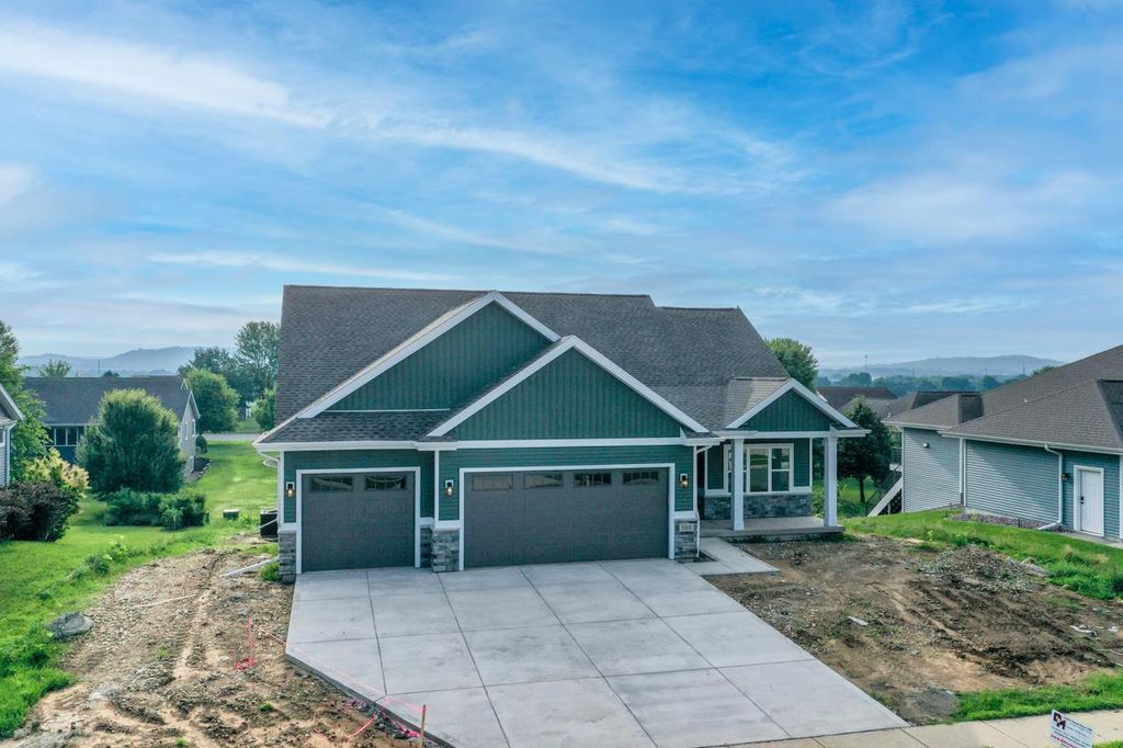 500 Whitford Avenue, Prairie Du Sac, WI 53578