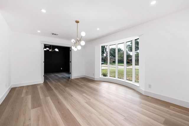 5507 Valkeith Drive, Houston, TX 77096